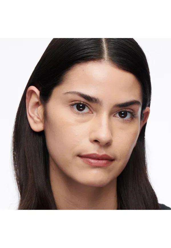 Консилер для лица и под глазами Studio Radiance 24hr Luminous Lift Concealer Mini Mac, nc25, 1.8 мл, цвет nc25 — фото 4