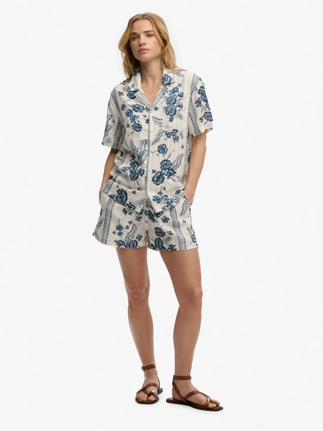 Рубашка с коротким рукавом Beach Printed Superdry, цвет экрю/синий — фото 3