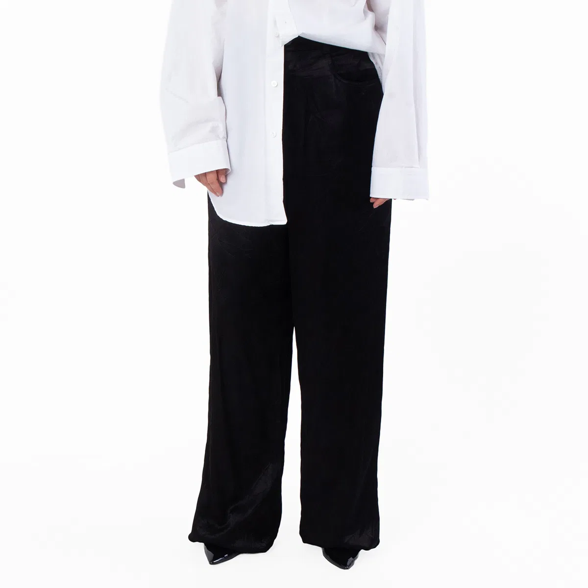 Брюки из сатина с завышенной талией Mid Rise Satin Pant Balenciaga, Black