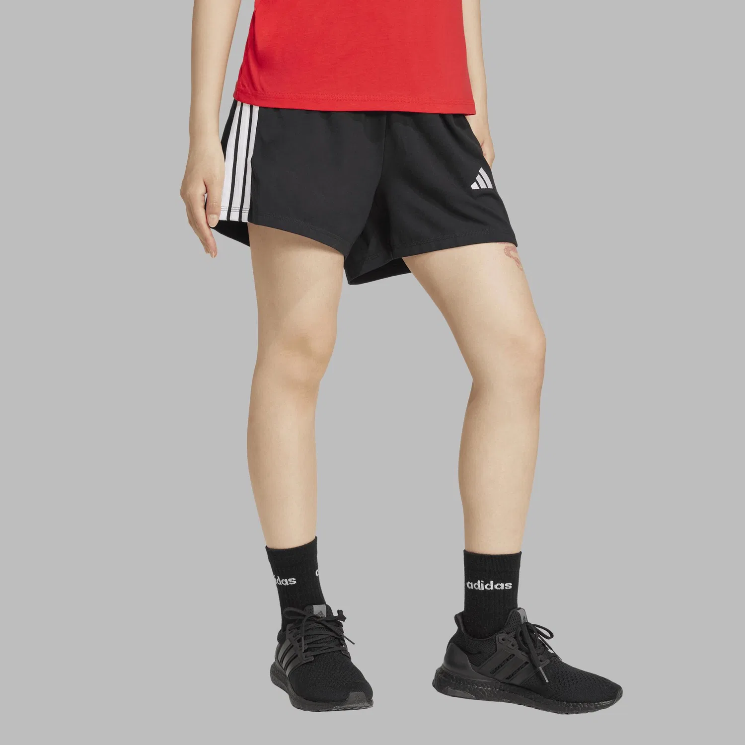Женские шорты Adidas, Черный — фото 3