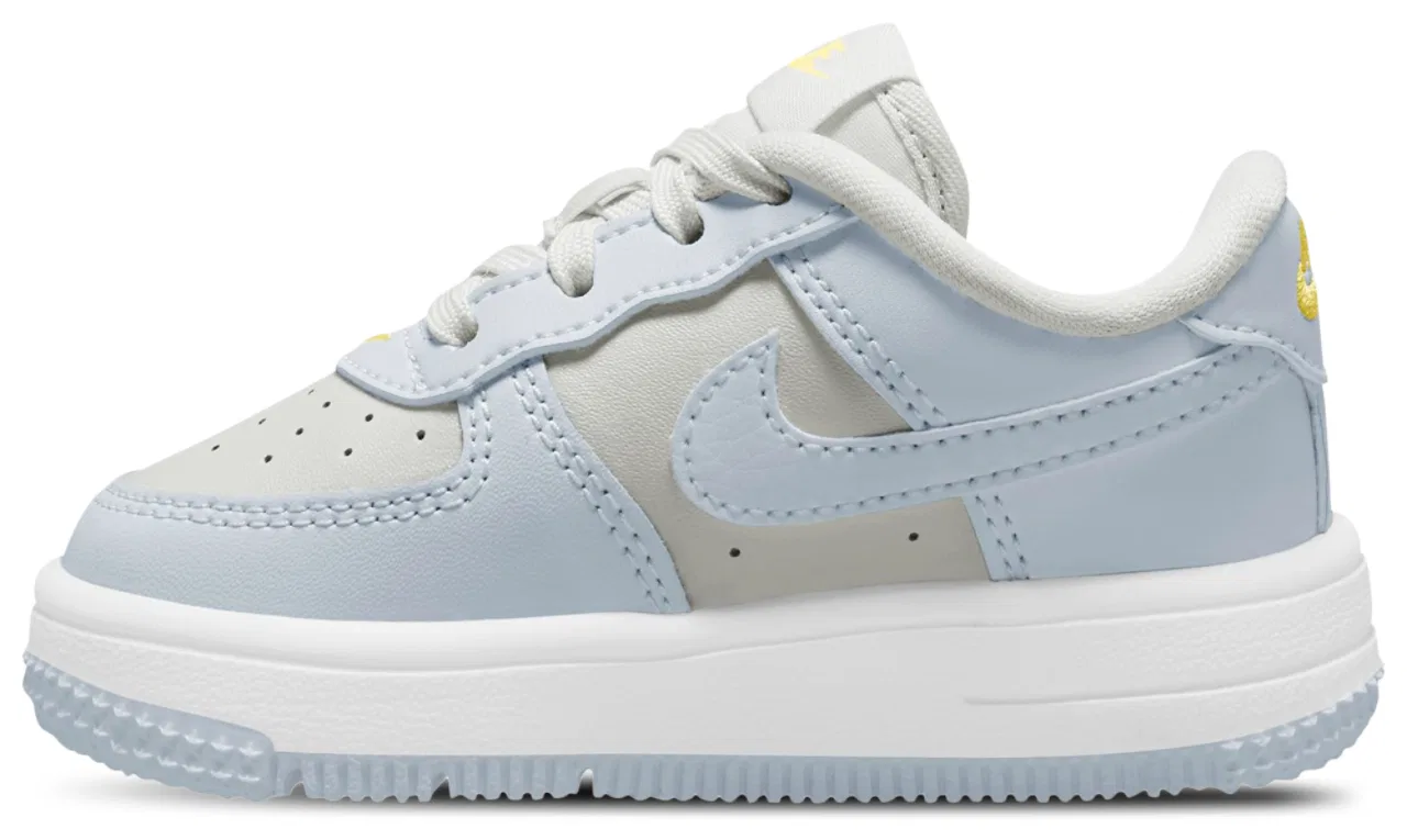 Кроссовки для мальчиков Air Force 1 Low Lace Nike, цвет Platinum Tint/Alabaster/Aura — фото 2