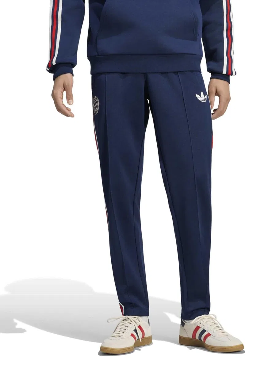 Спортивные брюки ADIDAS PERFORMANCE Tapered Workout Pants 'FC Bayern Munchen' темно-синего цвета — фото 2