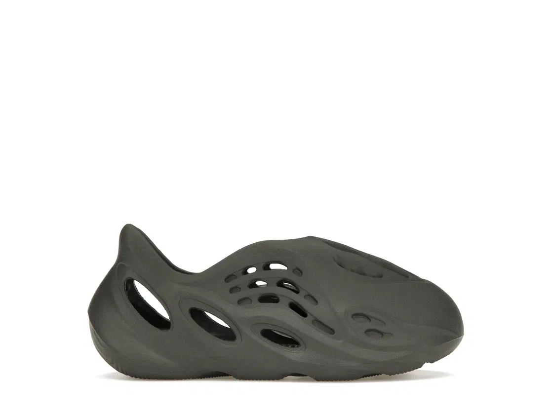 Детские клоги Yeezy Foam RNR Adidas, Carbon