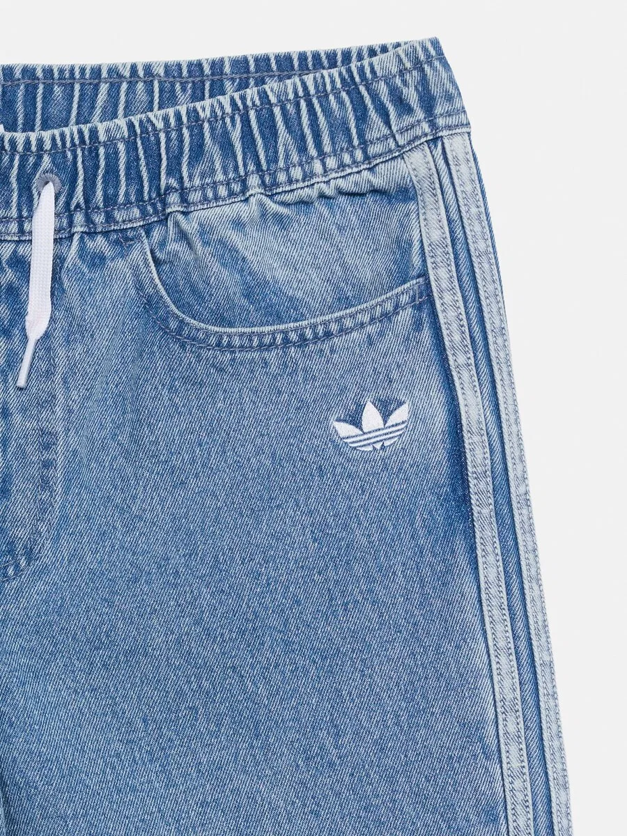 Джинсы ADIDAS ORIGINALS Regular Jeans 'CARE BEARS LOOSE DENIM' в синем и темно-синем цвете — фото 4