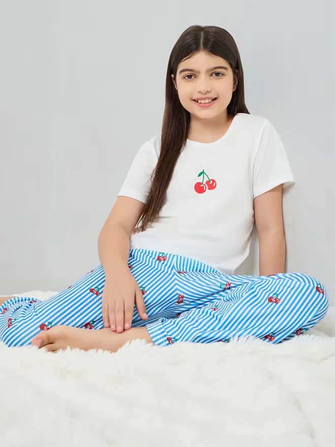 Styli Комплект пижамный с коротким рукавом и принтом черешни, синий