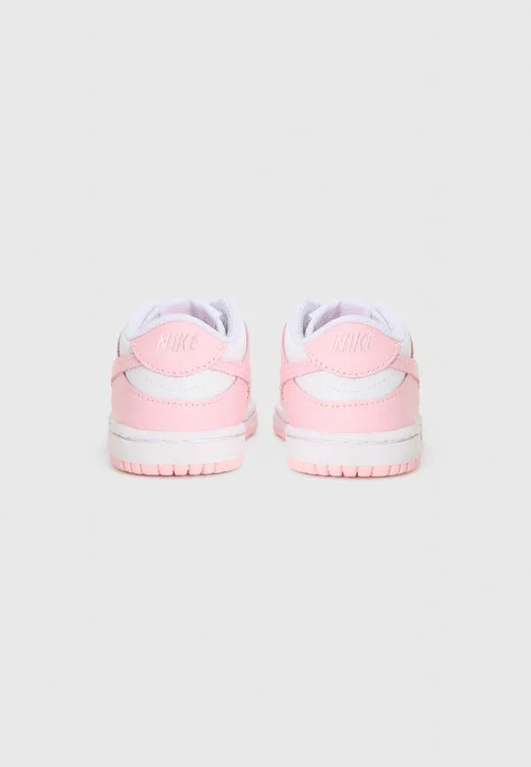 Унисекс кроссовки dunk low Nike Sportswear, White/Med Soft Pink/White — фото 3