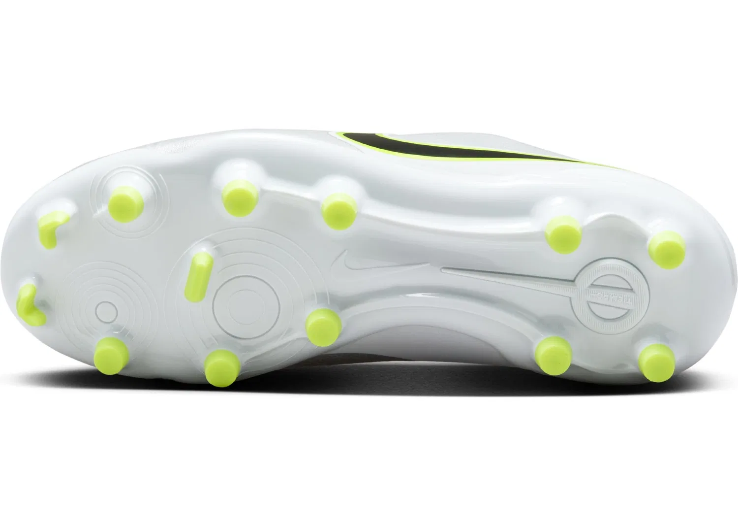 Детские бутсы для мальчиков Legend 10 Academy Fg/Mg NIKE, Metallic Silver Black Volt — фото 3