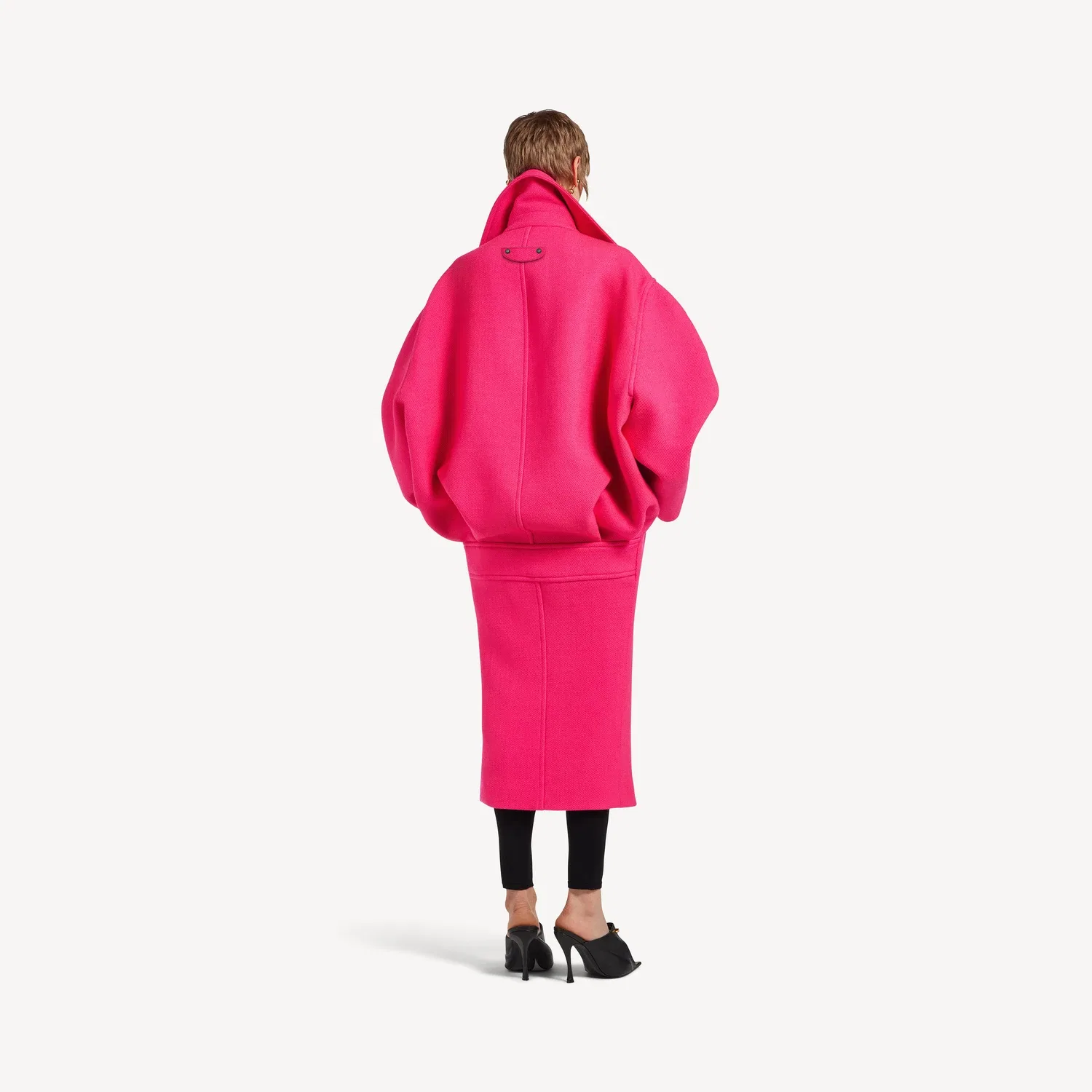 Женское длинное пальто-кокон Balenciaga, розовый — фото 4