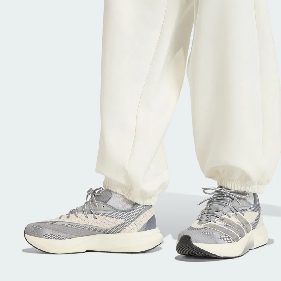 Штаны спортивные с утепленным футером adidas Sportswear Soft Lux, Белый — фото 4