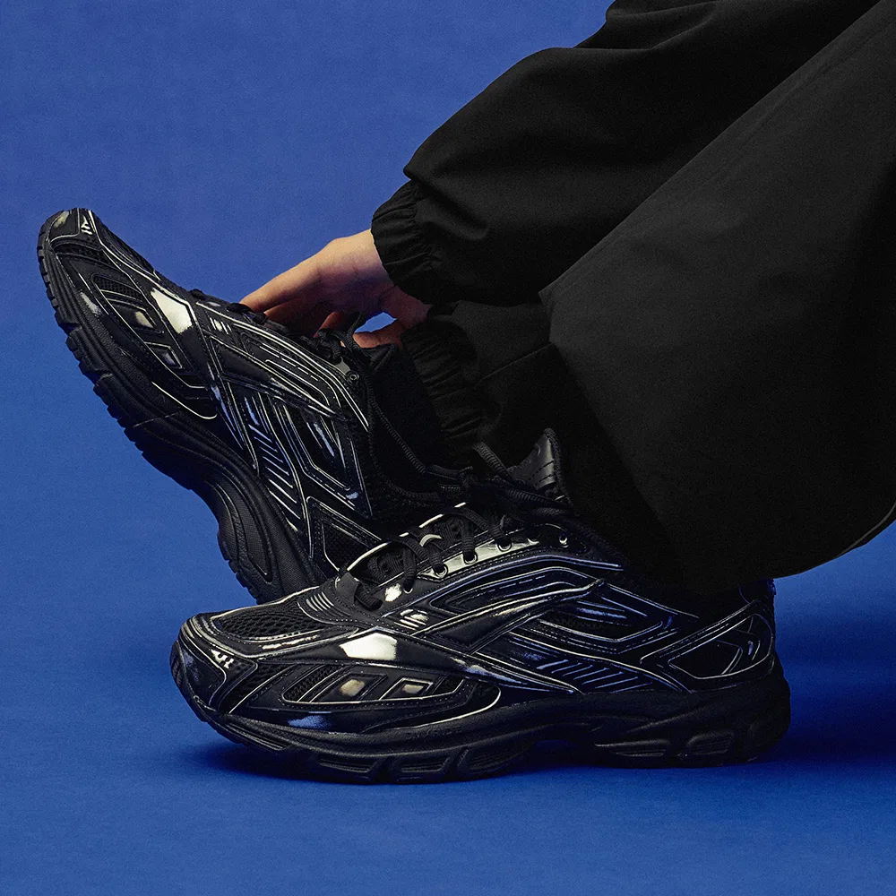 Мужские чёрные функциональные кроссовки Reebok Premier Road Ultra Buff Metallic