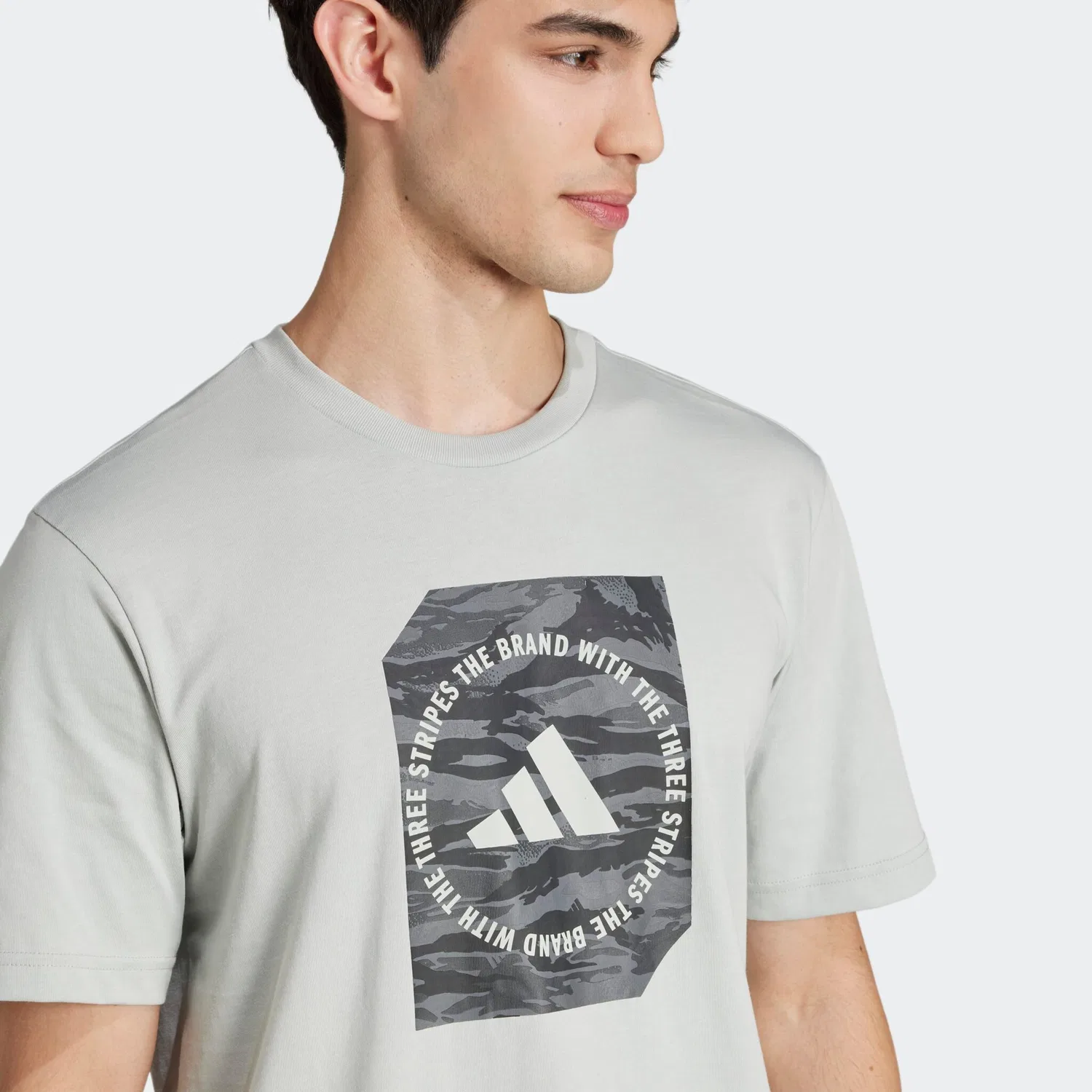 Детская футболка с камуфляжным принтом Adidas Sportswear, Wonder Silver — фото 4
