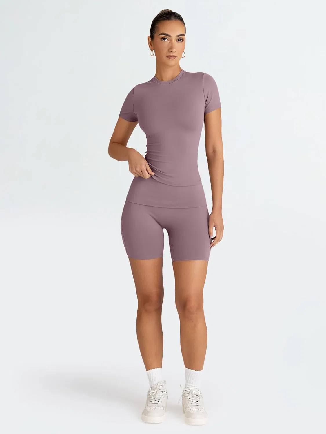 Trendy Queen Модный комплект из двух предметов для летних тренировок, спортивный костюм, шорты, одежда для пилатеса и йоги, одежда для прогулок, весенняя спортивная удобная одежда для активного отдыха, Nutmeg — фото 4