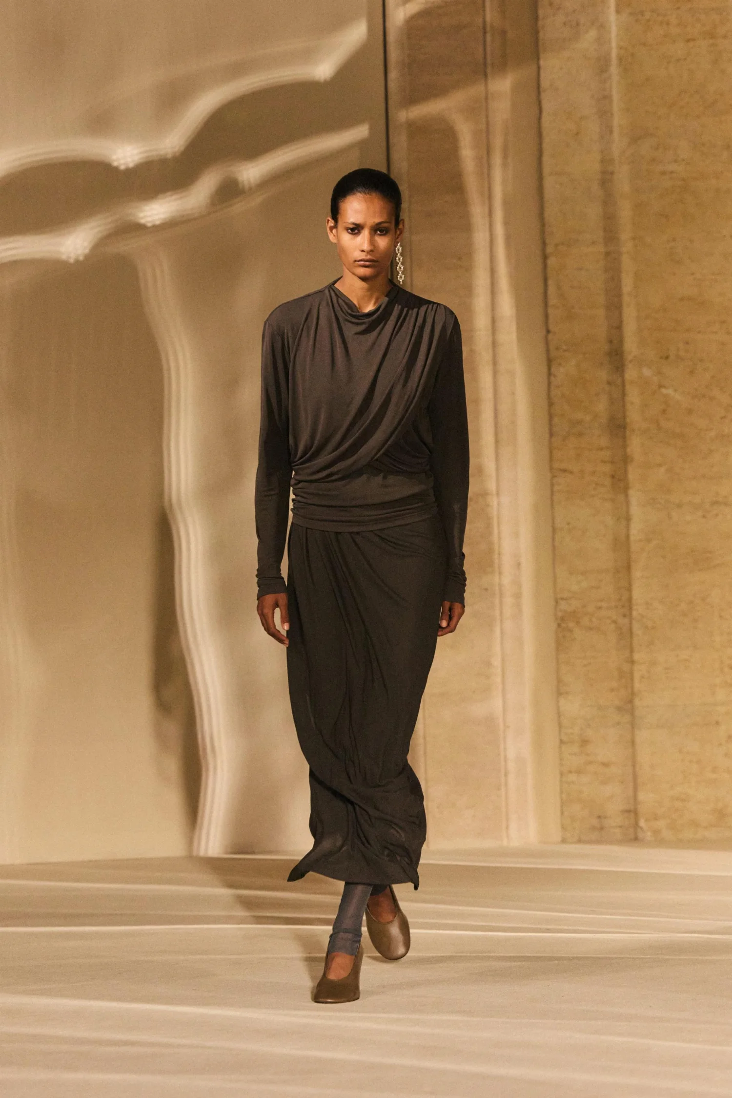 Юбка-миди Massimo Dutti Draped - Limited Edition, коричневый — фото 4