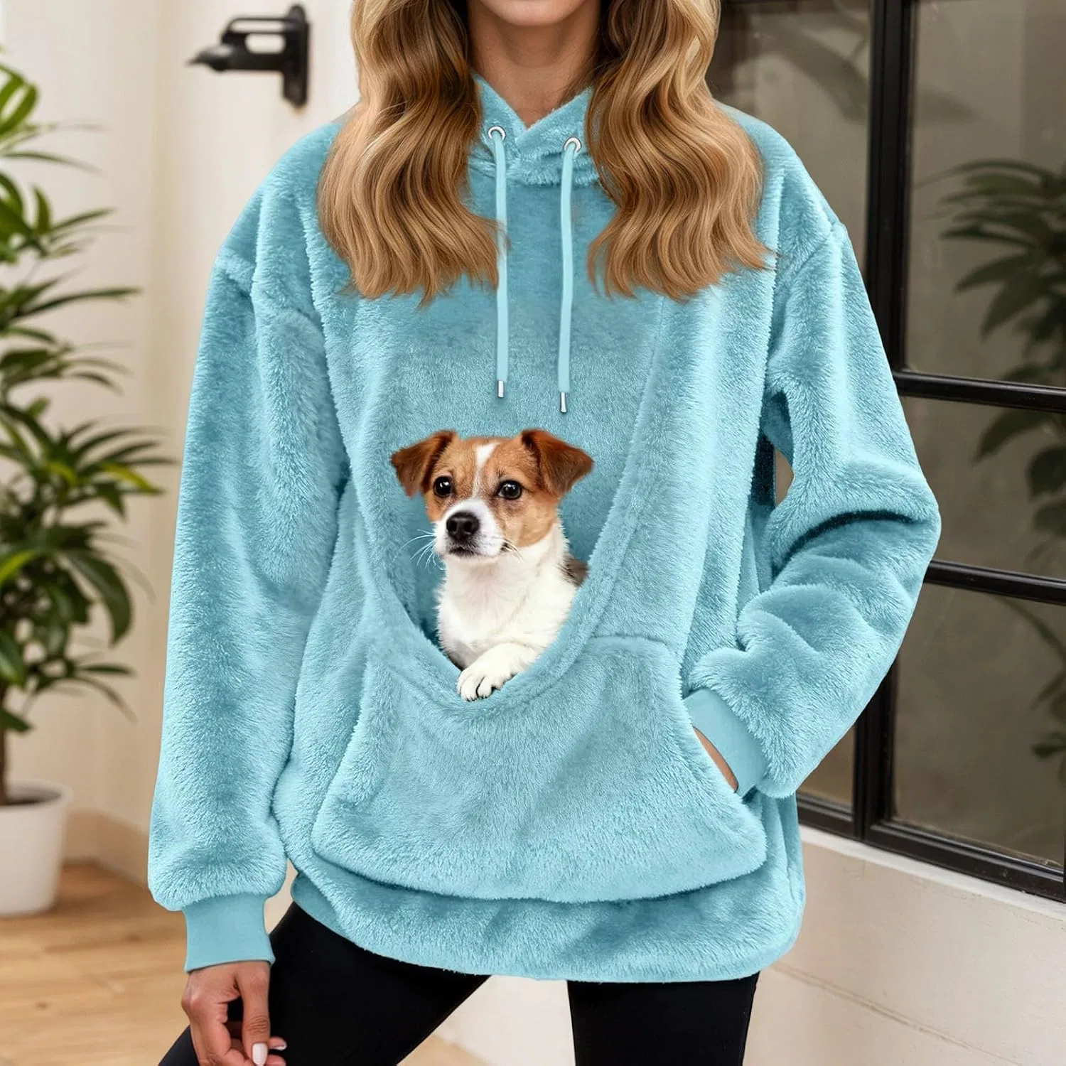 Женское худи с карманом для питомца, модель With Dog Pouch, светло-синий — фото 2