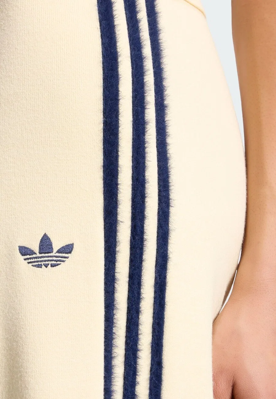 Брюки ADIDAS ORIGINALS свободного кроя 'Firebird' светло-желтого цвета — фото 4