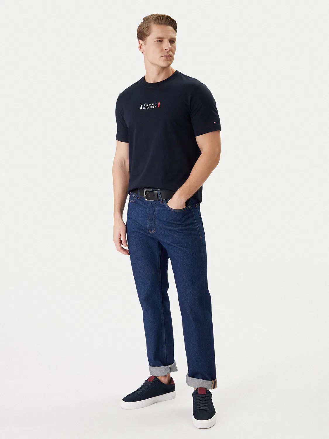 Мужская футболка стандартного кроя Brand Love Small Center Tee Tommy Hilfiger, темно-синий — фото 2