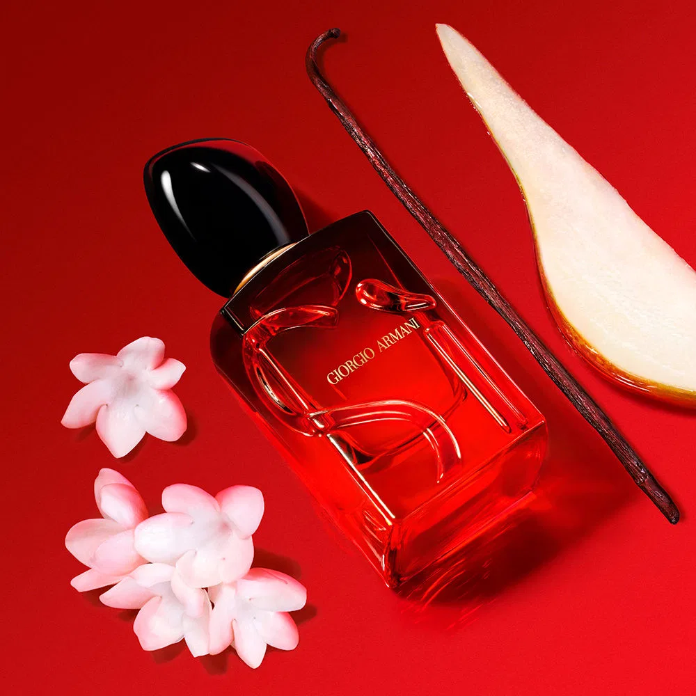 Парфюмерная вода-рефил 100 мл с нотами жасмина и ванили Sì Passione Intense Giorgio Armani — фото 3
