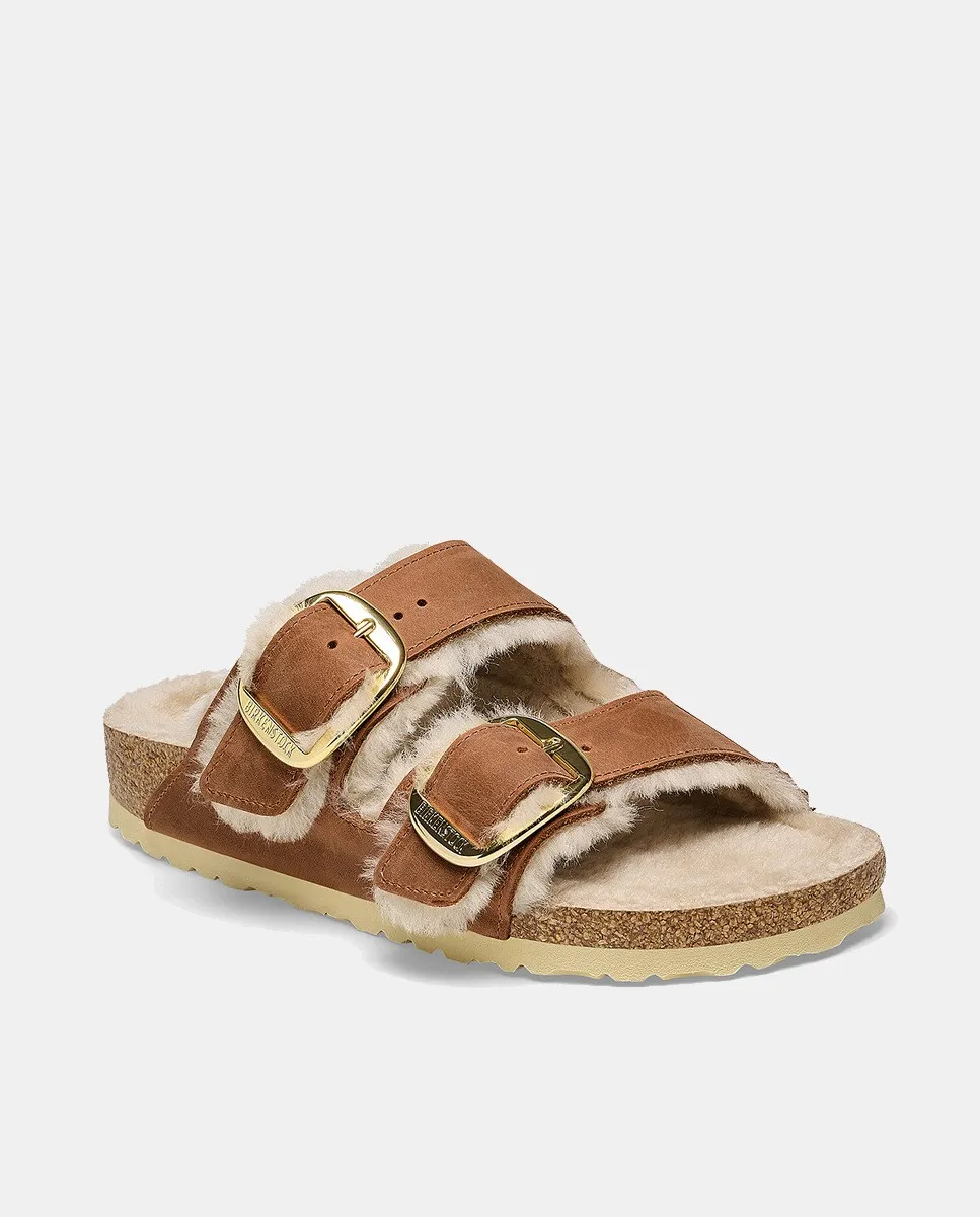 

Женские сандалии на плоской подошве Arizona Birkenstock, коричневый