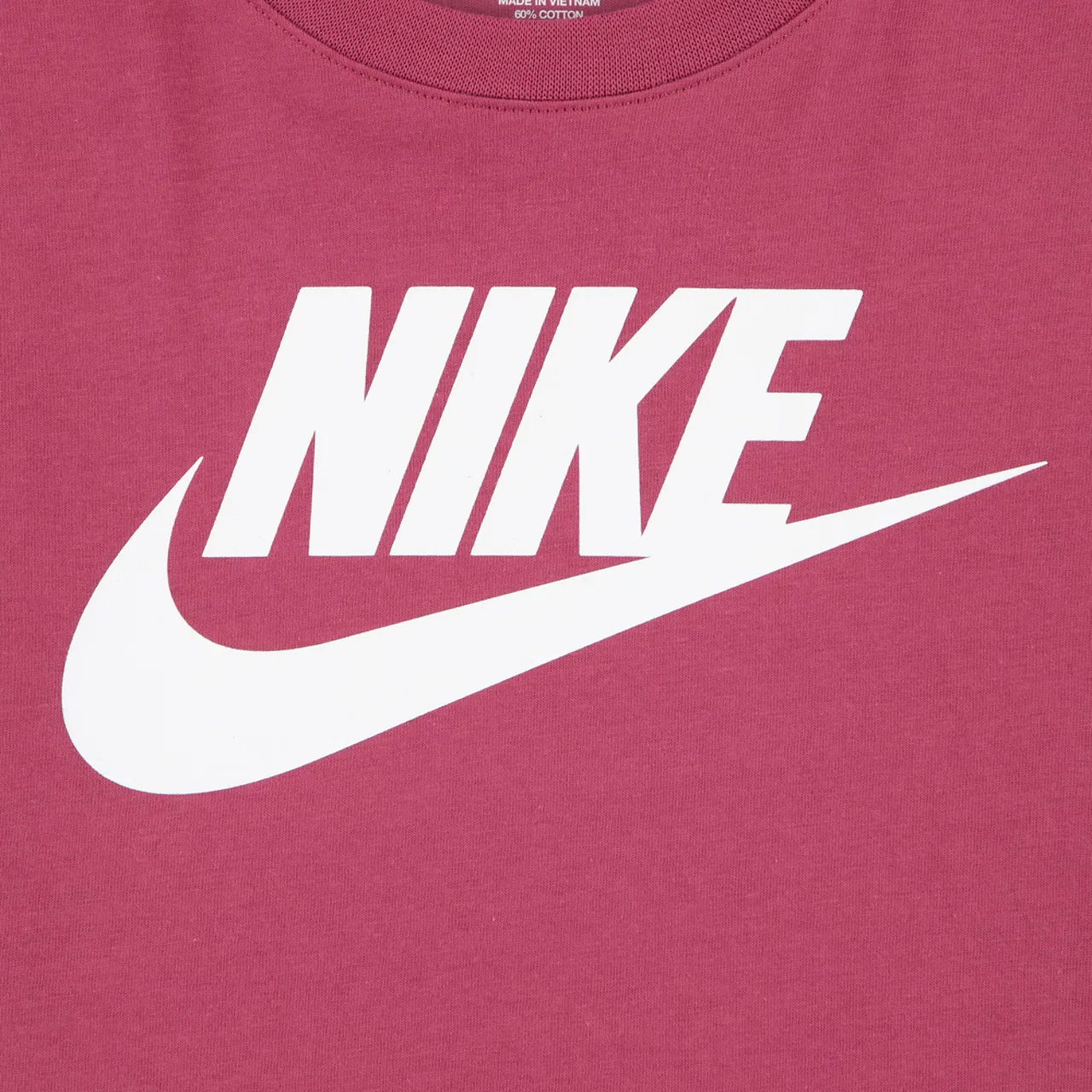 Футболка для девочек Futura Evergreen Nike, цвет Sweet Beet/Sweet Beet — фото 3
