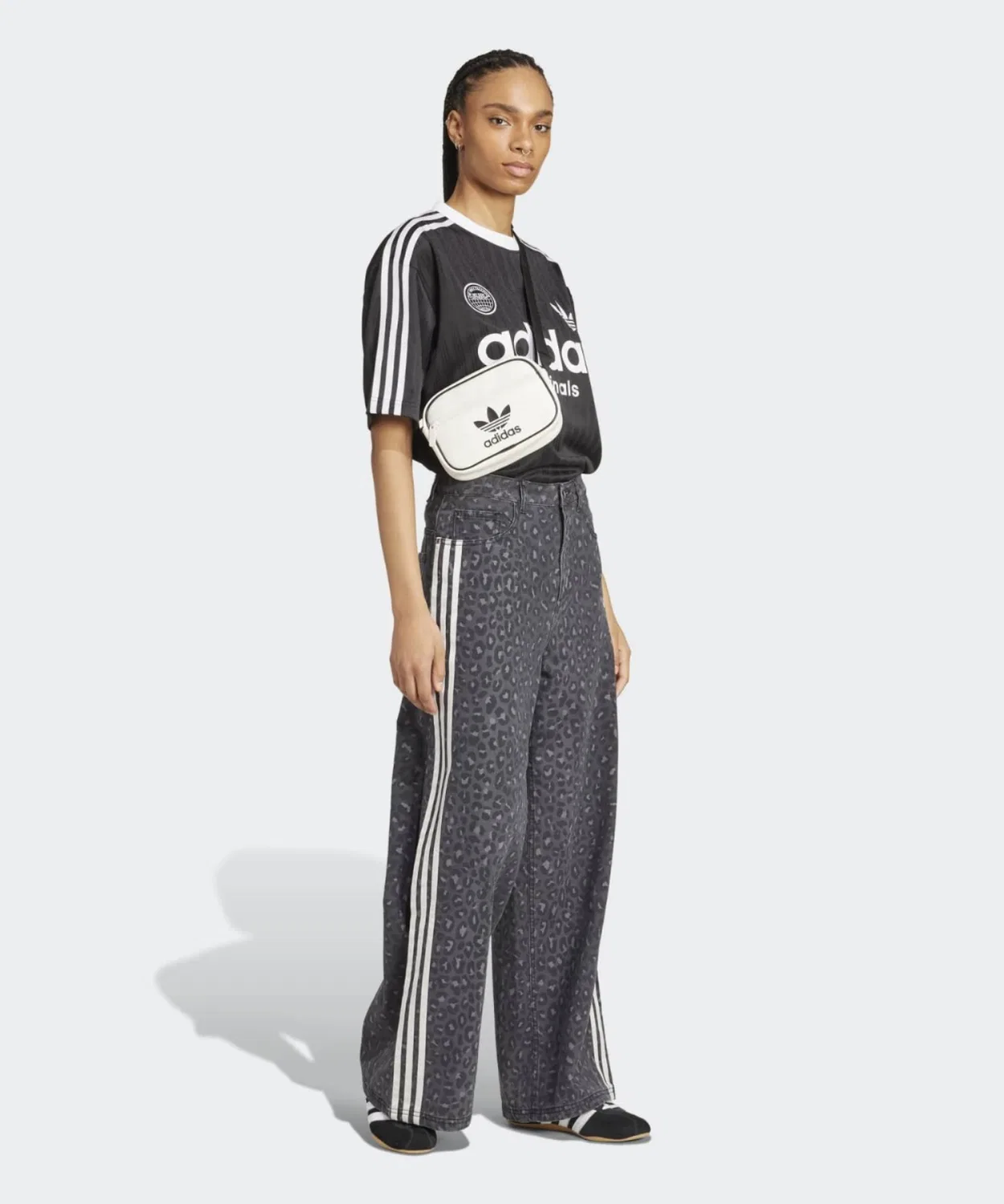 Женские джинсовые брюки свободного кроя с анималистичным принтом Adidas Originals, Grey — фото 3