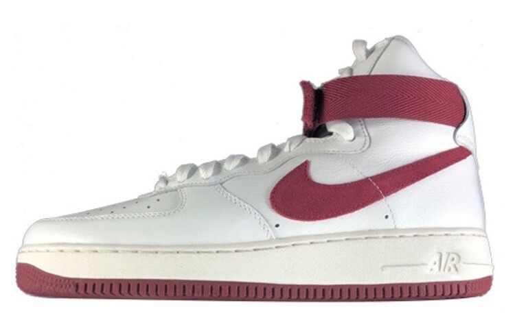

Кроссовки Nike Air Force 1 Hi Retro Qs 'White Team Red'