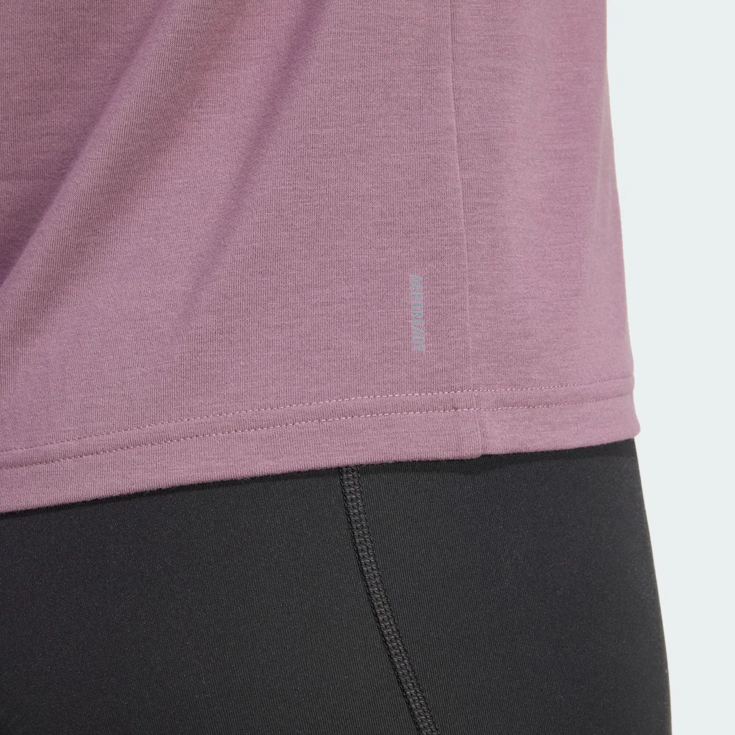 Мужская футболка с принтом AEROREADY Train Essentials Minimal Branding T-Shirt Adidas, Dunkelviolett — фото 4