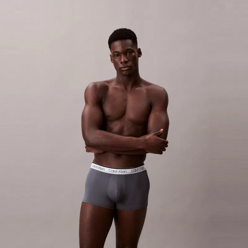 Мужские боксеры набор из 3 штук Calvin Klein, Bamboo Red/Space Black/Silver Gray — фото 4