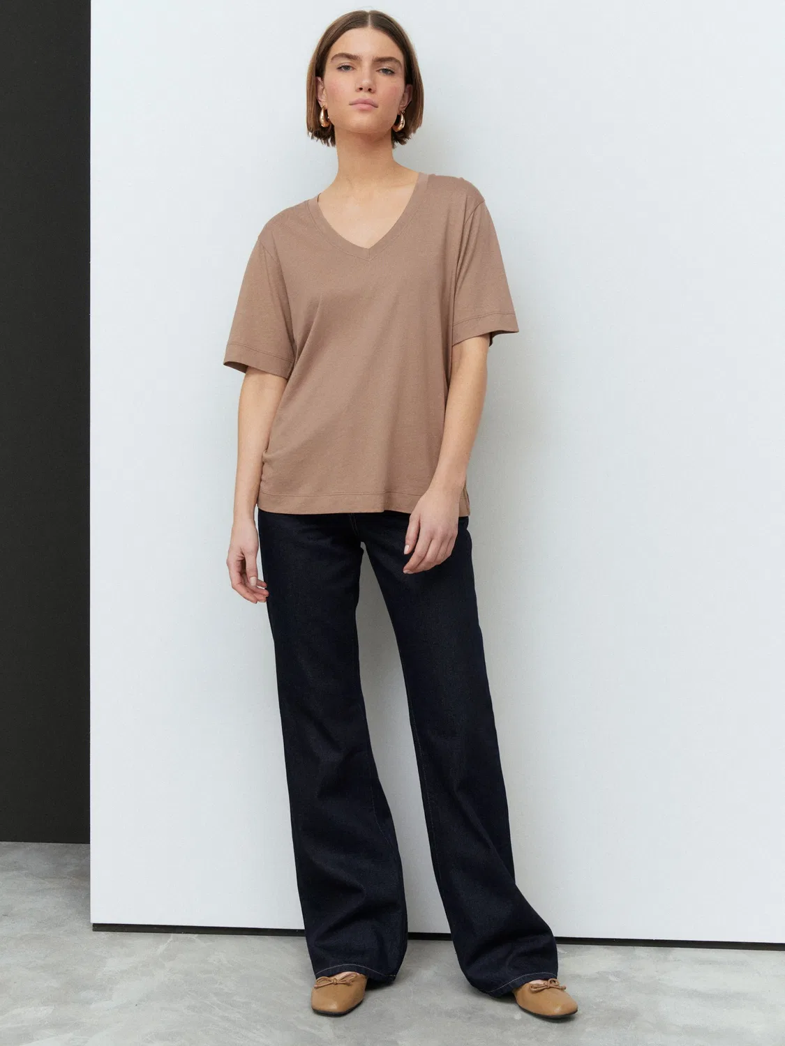 Футболка свободного кроя с V-образным вырезом Next, Taupe Brown — фото 3
