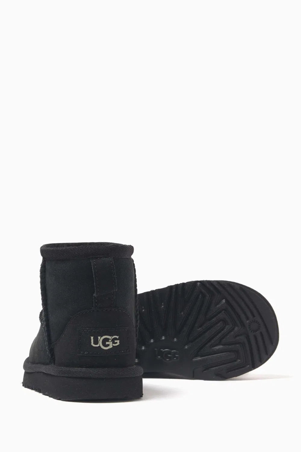 Ботинки мини из овчины Classic II UGG, черный — фото 2