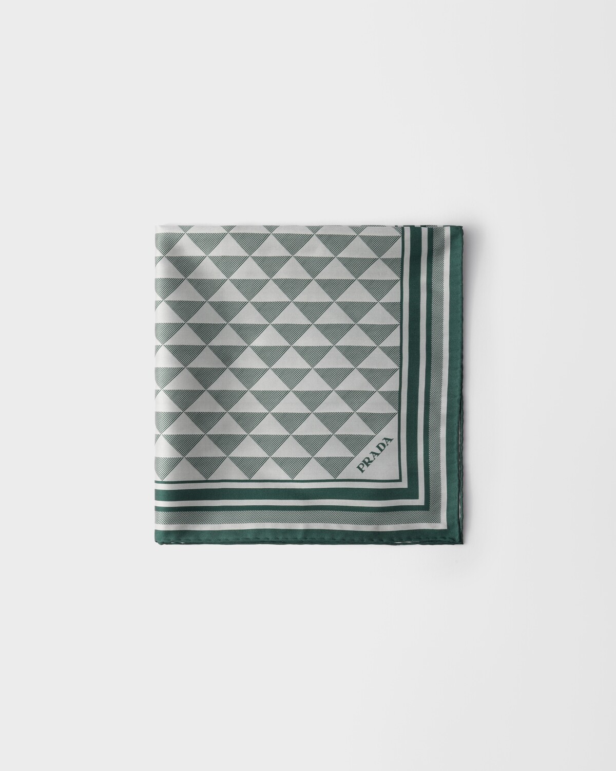 

Шелковый платок с принтом 90x90 Prada, изумрудно-зеленый