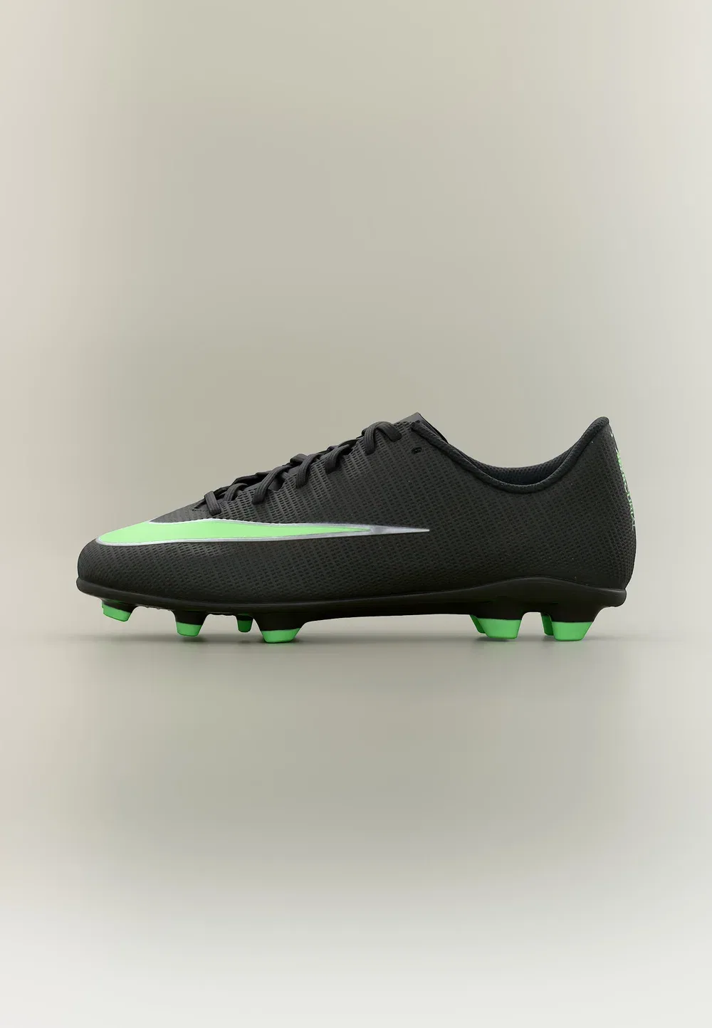 Футбольные бутсы Jr Mercurial Vapor 17 Club FG/MG унисекс для искусственного газона Nike Performance, Black/Illusion Green