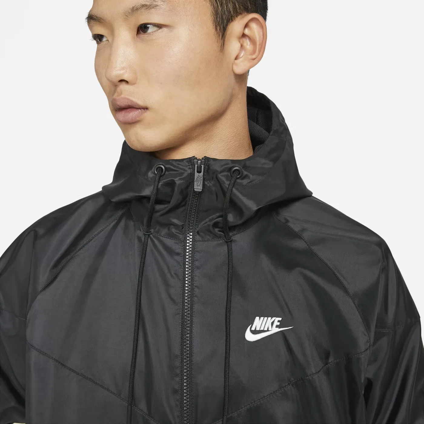 Куртка спортивная с капюшоном Windrunner Nike, черный — фото 2