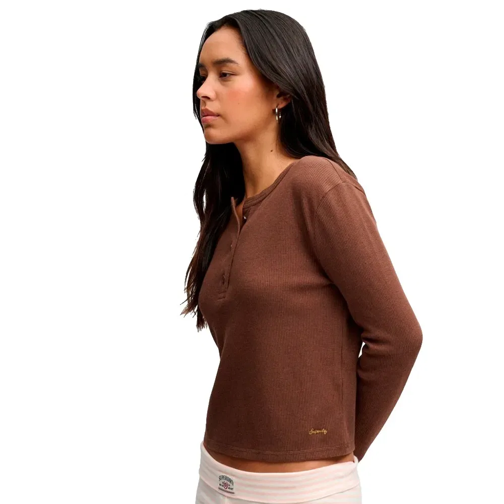 Женский лонгслив с вафельным переплетением Athletic Essentials Waffle Button Superdry, Brown — фото 4