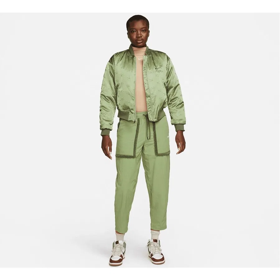 Женская куртка-бомбер Nike Air с принтом, W Nsw Air Bmbr Jkt, DV4372 334, Зеленый