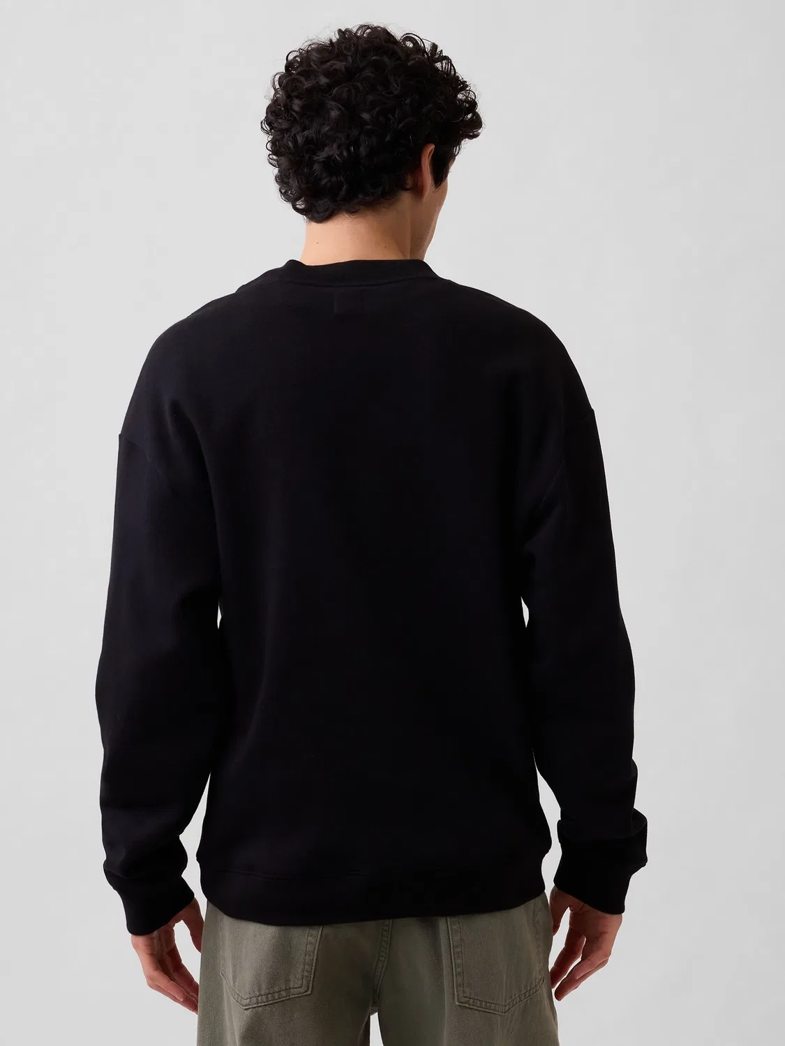 Свитшот свободного кроя Relaxed Logo Gap, черный — фото 2