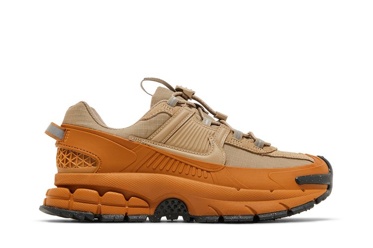 

Кроссовки Nike Wmns Zoom Vomero Roam Flax, коричневый