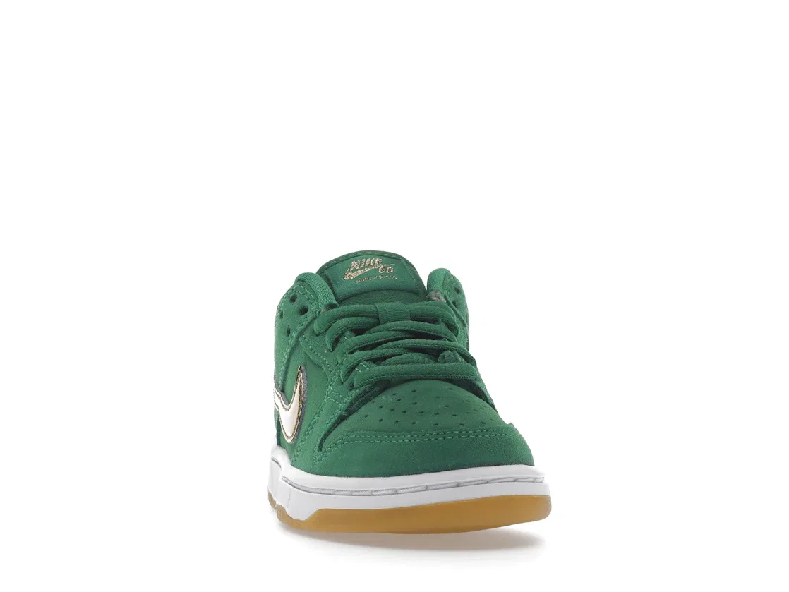 Детский спортивный кед Nike SB Dunk Low, Green/Metallic Gold/White/Light Gum — фото 2