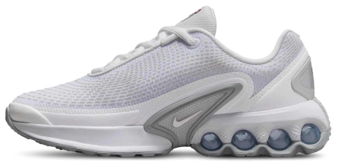 Кроссовки для мальчиков Air Max DN Nike, цвет White/White/Metallic Silver — фото 2