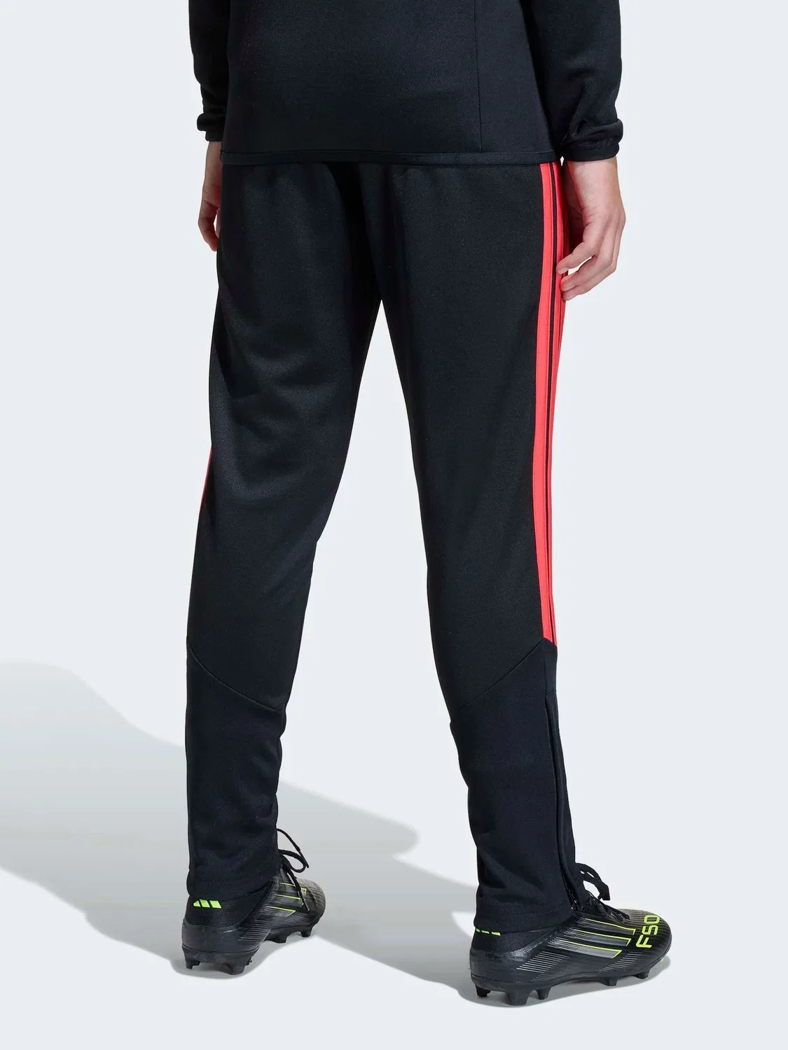 Тренировочные брюки Tiro 26 League adidas, черный/красный
