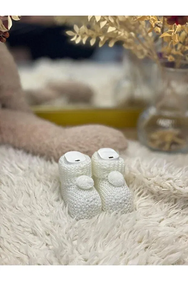 Детские пинетки для новорожденных с помпонами Mbk Garden, Cream — фото 2