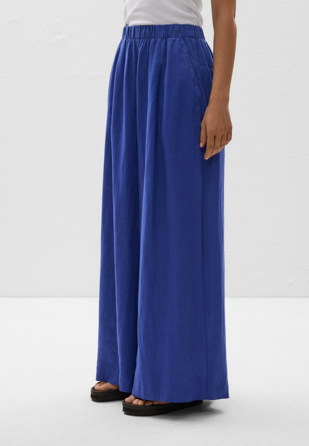 

Брюки LINEN WIDE STRAIGHT-LEG OYSHO, цвет Mottled Royal Blue
