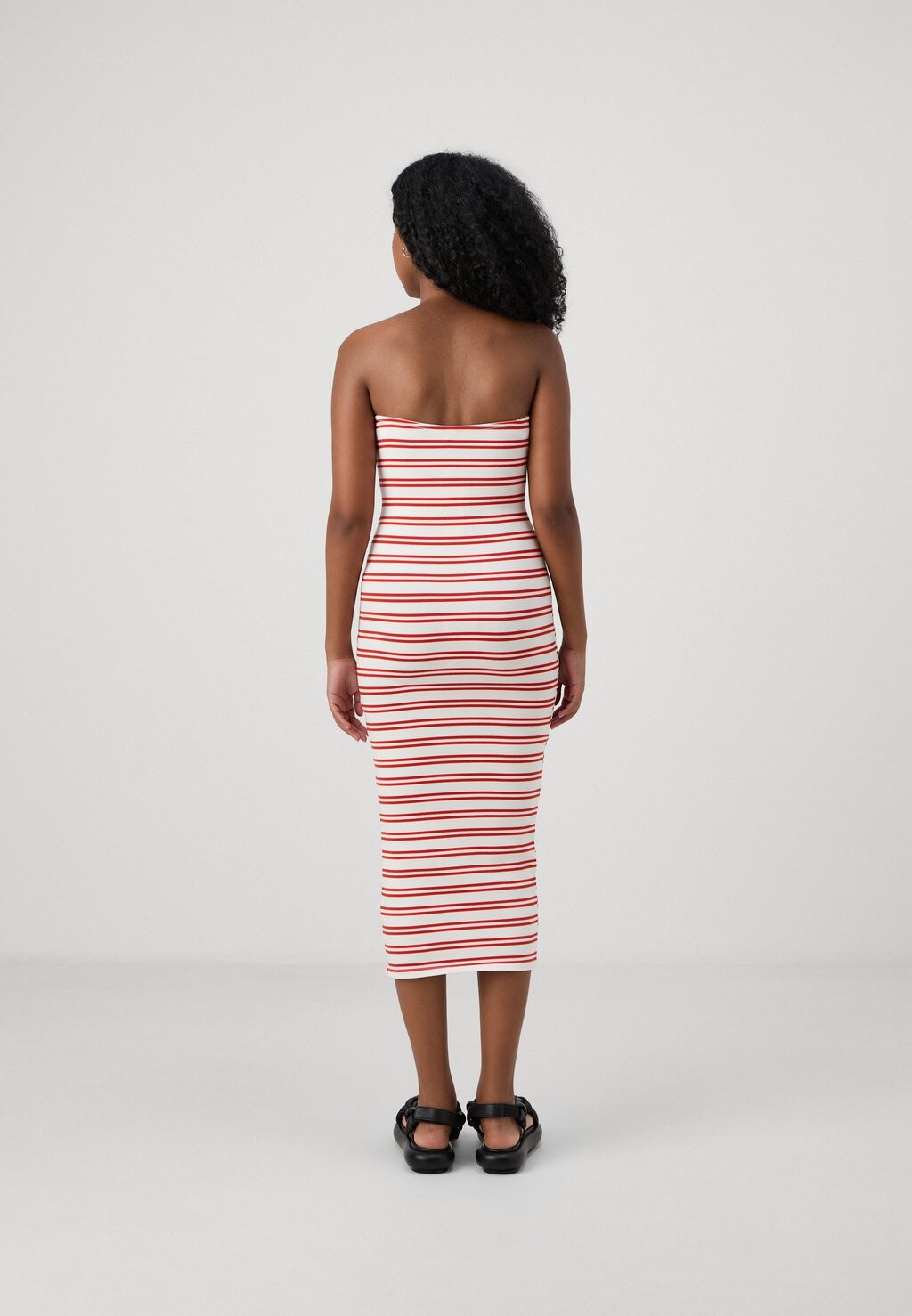 

Платье-футляр SUPER STRETCH TUBE DRESS Gina Tricot Petite, красный