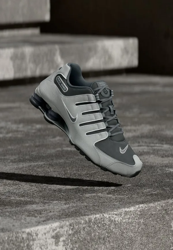 Кроссовки shox nz se tech Nike Sportswear, Smoke Grey/Grey Fog/Off White/Dark Smoke Grey