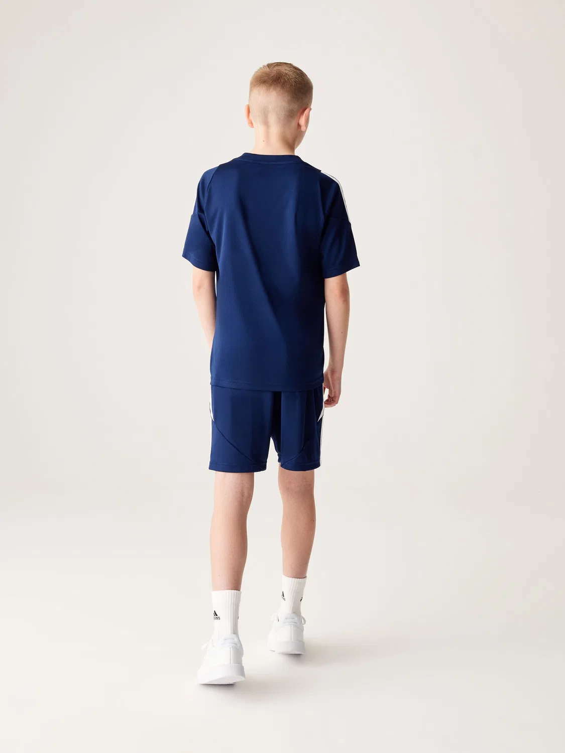 Шорты футбольные Tiro 24 adidas, синие — фото 4