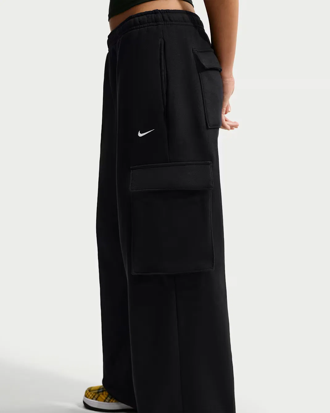 Женские брюки-карго свободного кроя с высокой посадкой Nike Studio Fleece Medium Weight, Total Black/Sail — фото 3