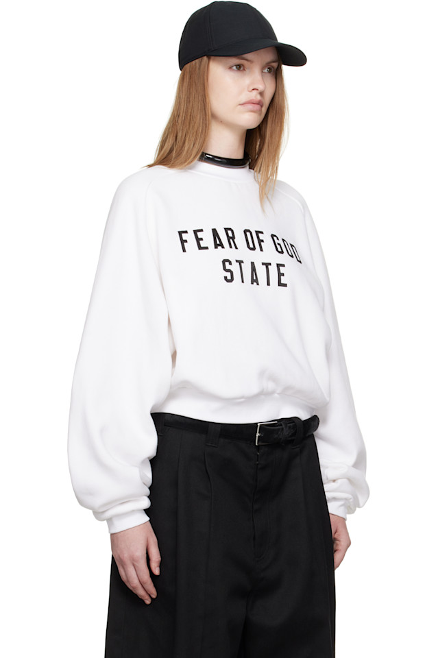 Fear Of God Essentials Белая флисовая толстовка с рукавами реглан и круглым вырезом — фото 2
