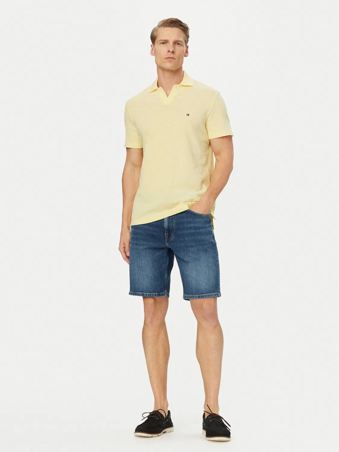 Мужское поло стандартного кроя Textured Oxford Pique Tommy Hilfiger, светло-желтый — фото 2