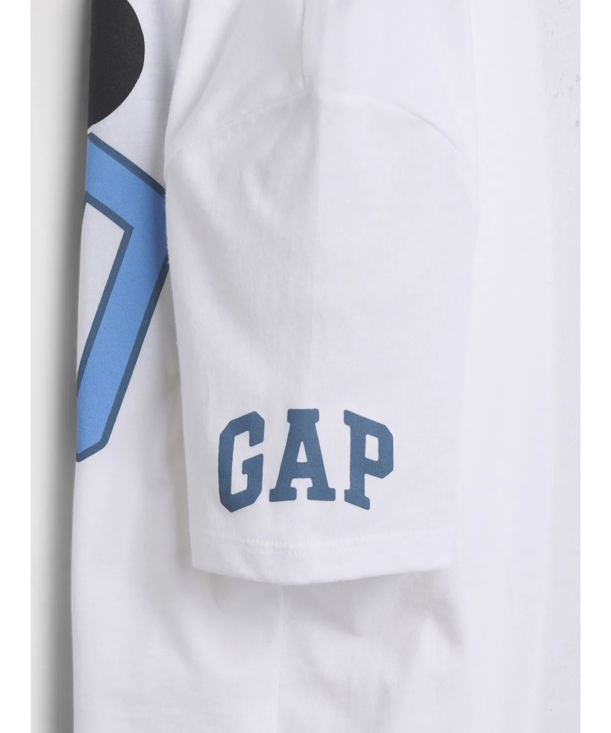 Детская футболка с принтом GapKids x Disney BRO Graphic T-Shirt GAP, White — фото 3