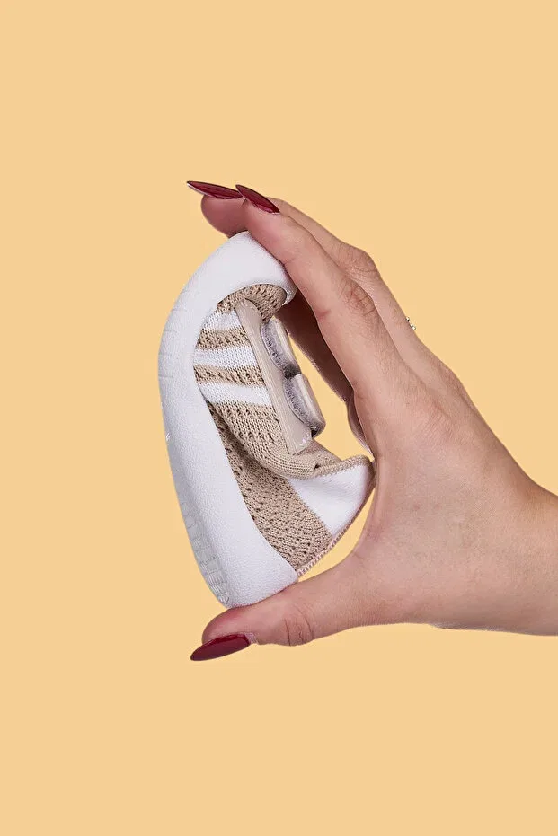 Детские туфли для девочек без каблука с липучкой Wisil kids baby velcro flexible soft barefoot sole beige first step shoes Mumenim, Beige — фото 3