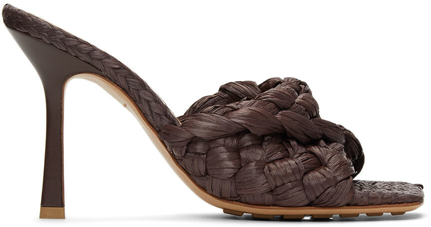Коричневые эластичные мюли на каблуке из рафии Bottega Veneta